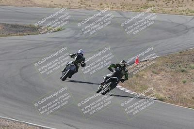 media/Apr-20-2025-AHRMA (Sun) [[393a79c373]]/Race/group 10 early race/Turn 4b/